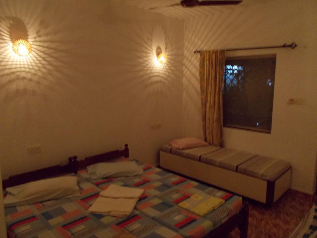 Arjun Villa Guest House Andžuna Pokoj fotografie